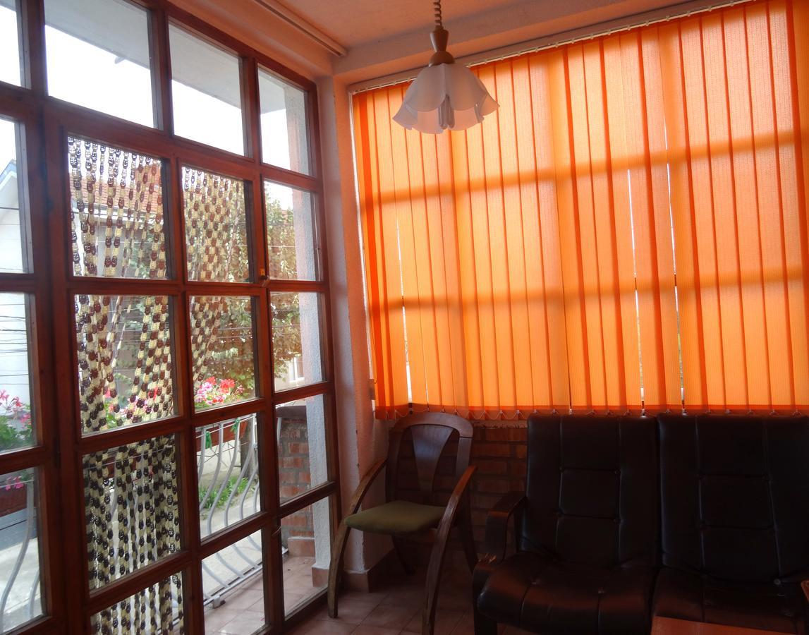 Family Hotel Rose Pavel Banya Exterior photo